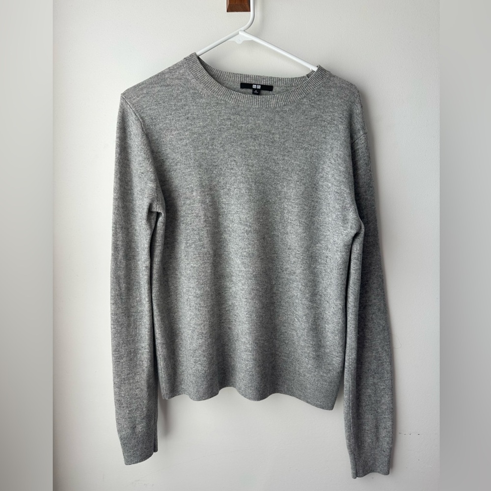 Uniqlo 100% Cashmere Sweater